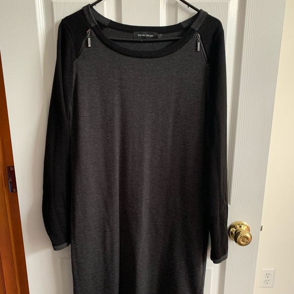 Ivanka Trump Dresses & Skirts - Ivanka Trump Sweater Dress